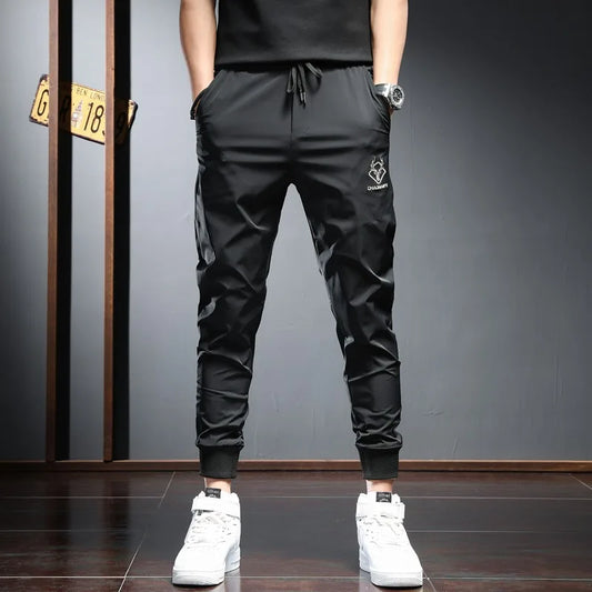 Elevate Your Style with Slim Fit Joggers: Lightweight, Casual Versatility