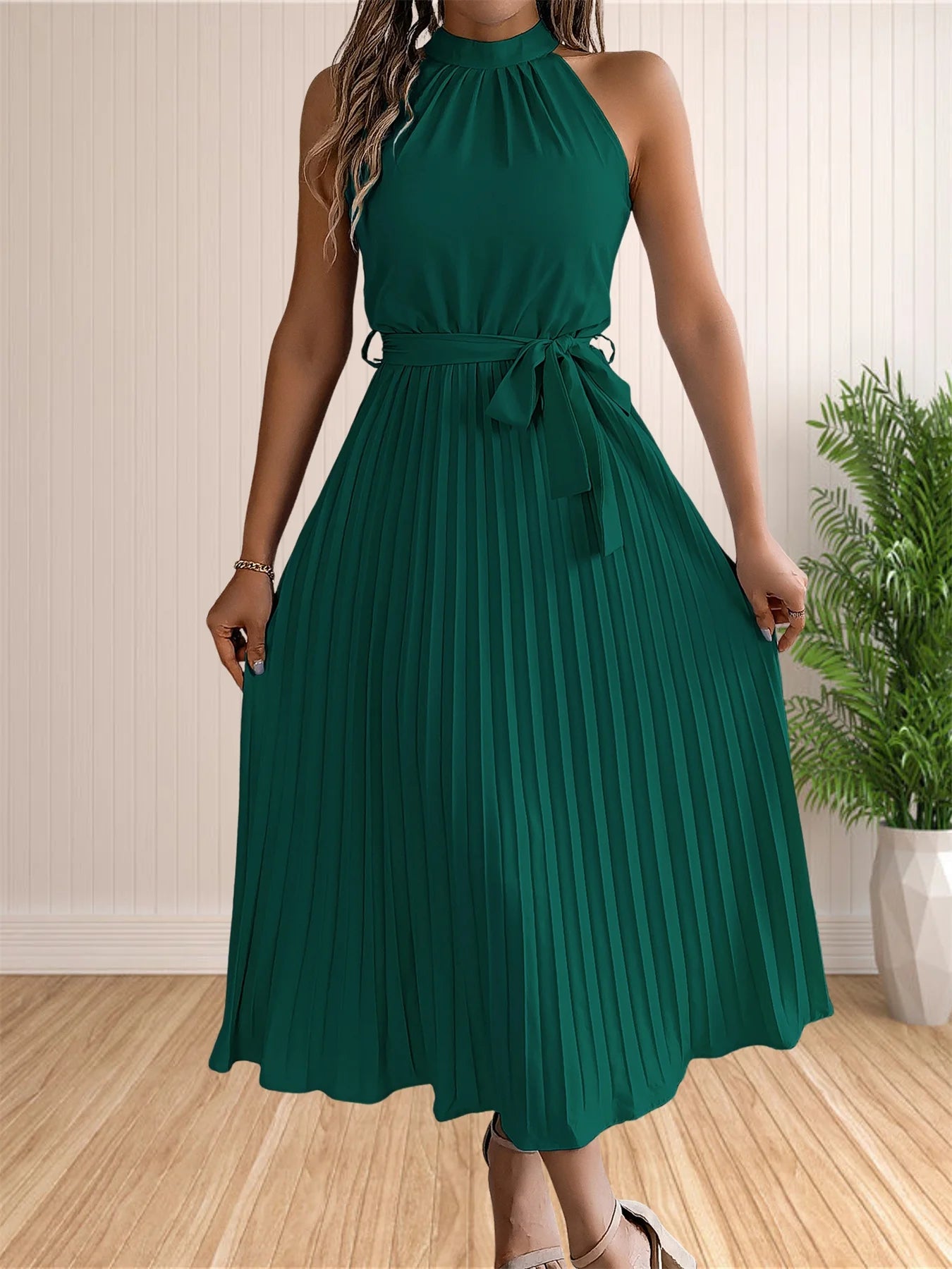 Women's 2024 Sleeveless Halter Neck Pleated